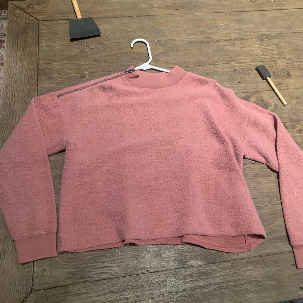 barely worn american eagle sweater :)